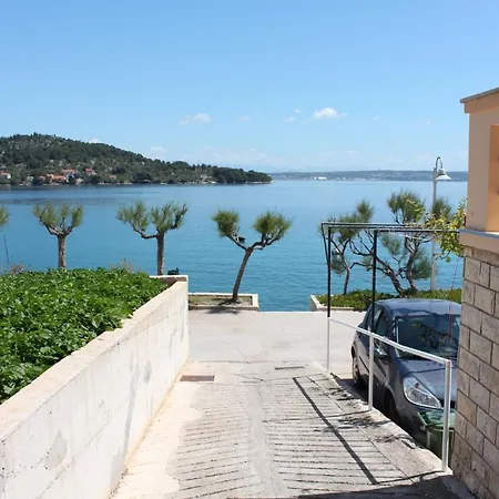 Appartement By The Sea Kali, Ugljan - 13865 *